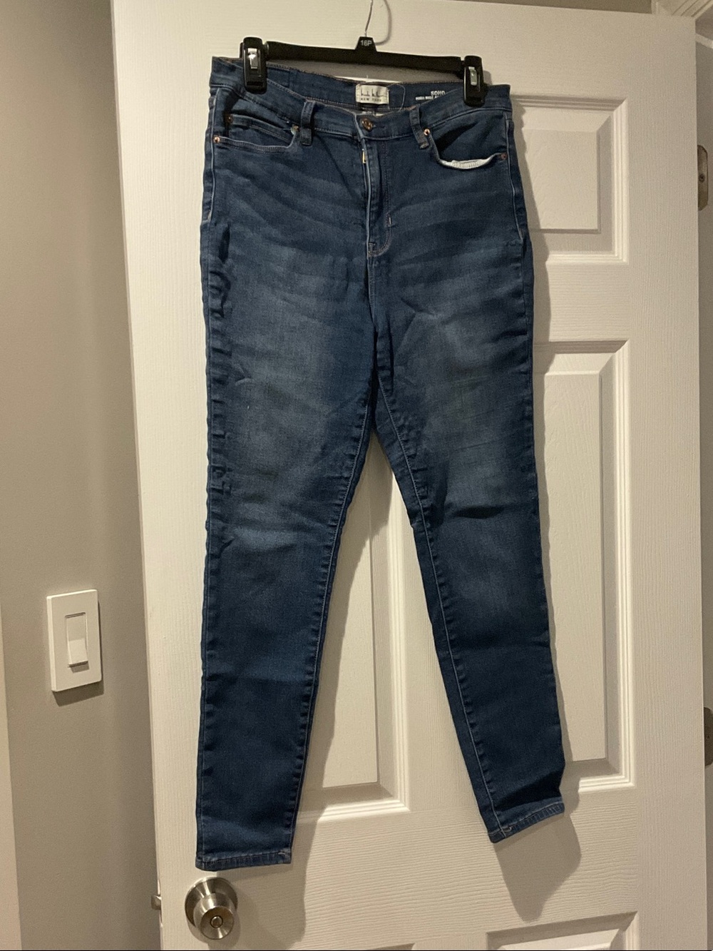 Women’s Dark Blue Mid-Rise Skinny Jeans